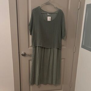 Elegant Green Midi Dress